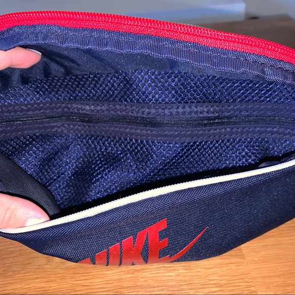 Nike Pink/Blue/Red Fanny Pack - Picture 2 of 3